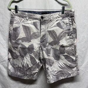 Gray/White Tropical Print Banana Republic Shorts